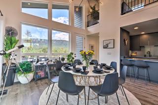 Fire Pit, Deck and Mtn Views Upscale Pine Cabin! - Pine - 4