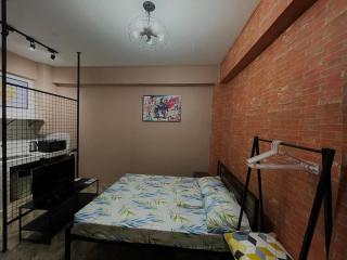 Staycation Cozy Comfortable STAY Hotel QualitY fast Internet Worldwide Channel Cable TV Gaming Netflix Sanitize - Manila - 1
