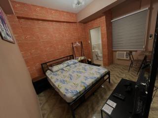 Staycation Cozy Comfortable STAY Hotel QualitY fast Internet Worldwide Channel Cable TV Gaming Netflix Sanitize - Manila - 4