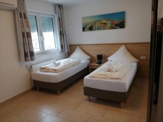 Hotel-Restaurant Zum Bäumle - Süßen - 5