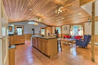 Bright Tucked-Away Cabin w/ Furnished Deck + Grill - 7