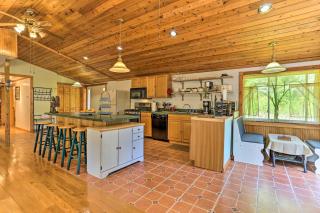 Bright Tucked-Away Cabin w/ Furnished Deck + Grill - 5