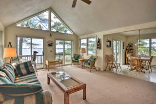 St Lawrence Waterfront Home w/ Grill and Deck! - 7