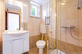 Seaside Guesthouse by JR City Apartments - Jadranovo - 8