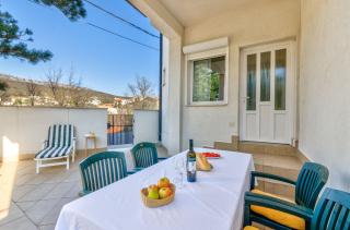 Seaside Guesthouse by JR City Apartments - Jadranovo - 1