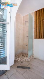 Sandy Beach Hotel - San Juan - 9