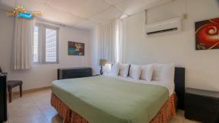 Sandy Beach Hotel - San Juan - 7