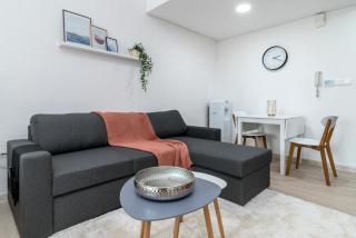 Stylish and Classy Studio in JLT - 4