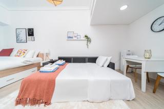 Stylish and Classy Studio in JLT - Dubai - 2