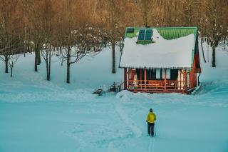 Koliba Šume Pjevaju - robinzonski smjestaj, struja 12 V, voda iz cisterne - 2
