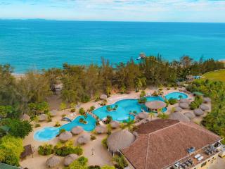 La Ensenada Beach Resort - Tela - 0