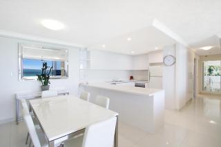 Peninsula Apartments managed by Gchs - Gold Coast - 4