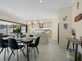 Adriatic Beach House - Callala Beach - 1