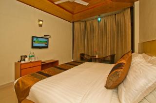 Hotel Broadways Inn - 2