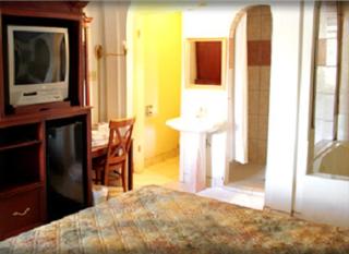 Summit Inn Hempstead - 1