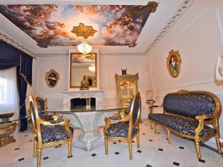 Royal House - 2