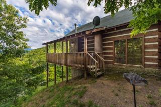 View! Private! Hot Tub,Pool Table,Fireplace,RELAX! - Sevierville - 0
