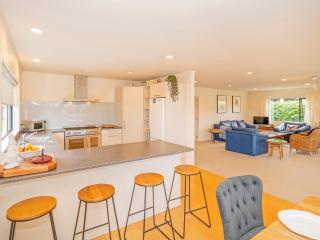The Heart of Hahei - Hahei Holiday Home - 4