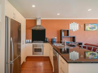Harbourside Haven - Whangamata Holiday Home - Whangamata - 2