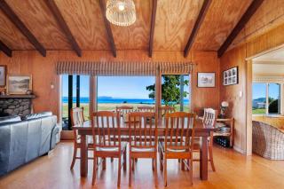 Lakeside Lodge - Tauranga Taupo Holiday Home - Kuratau - 5