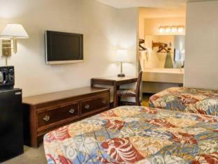 Rodeway Inn Richmond - Richmond - 1