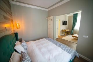 Garrison's Suites - 3