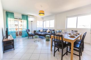 Superbe 100m2 - 2 Balcons - Proche Gare - Climatisé - Marseille - 0