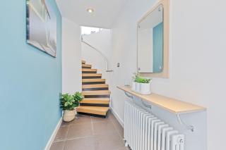 Majestic Mews Apartment with Free Parking - By My Getaways - Brighton & Hove - 4