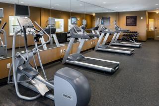 ClubHouse Hotel & Suites Fargo - Fargo - 9