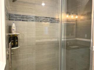 Alina & Fanny - Philadelphia 1224 Mt Vernon St - 4