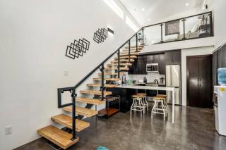 Quantum Tiny Loft at East End Revitalized - Houston - 5