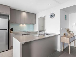 Point Grey Apartment 7 - Lorne - 8