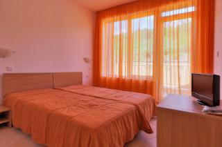 Sunset Complex - 6