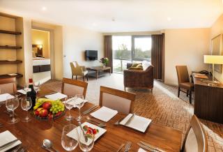 Heston Hyde Hotel - Hounslow - 1