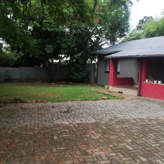 Summerwood Contractors Home - Nelspruit - 1