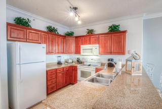 Fantastic Private Complex -Beachfront 2BD Ocean Villa! Gorgeous Amenities - 6