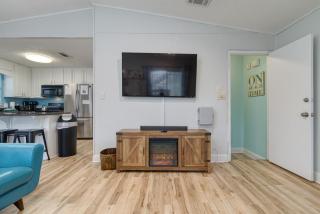Zula Dreams Beach House, 1min Walk To The Beach, Sleeps 16, Private Heated Pool, Pets Welcome, Fenced Yard - 4