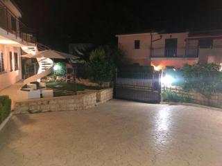 Charming apartment in Lido di Noto with fenced garden - 2