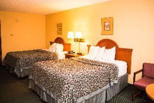 Days Inn by Wyndham Alexandria South - Alexandria - 5