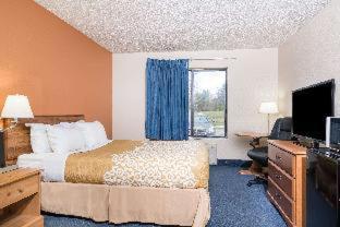 Days Inn by Wyndham Black River Falls - Access to ATV Trail - 7