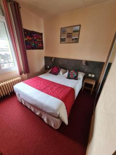 HOSTELLERIE du CANTAL - 9