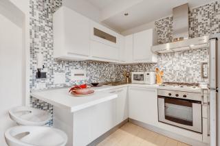 Coverciano Modern Apartment with Patio! - 6