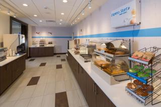 Holiday Inn Express & Suites Monroe by IHG - 8