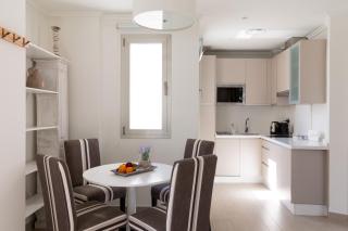 Welldone Cathedral Suites - 9