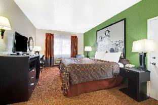 SureStay Plus by Best Western San Antonio Airport - 2