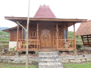 Singgasana Villa & Resto - 2