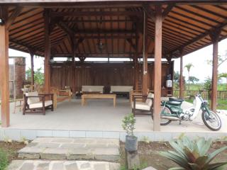 Singgasana Villa & Resto - 8