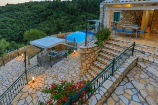 Villa Regina: Above Agni, superb views and pool - Kavalléraina - 1