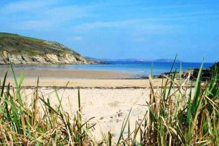 Beachfront Escape Surf-Style Studio - 9