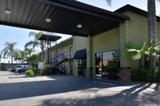 Best Western Plus Pavilions - 1